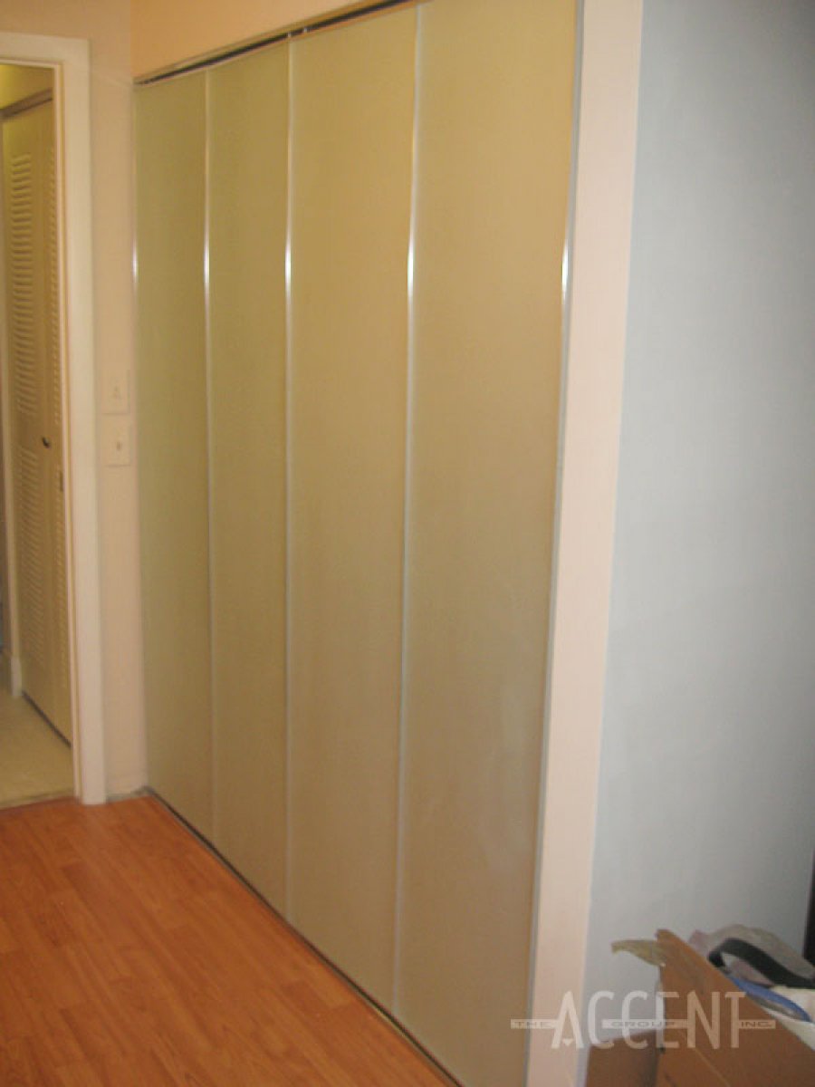 Bi-Fold Glass