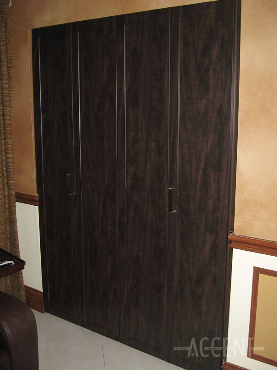 Shaker Door